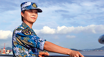 ﻿韦慧晓圆梦 成中国海军首位女舰长