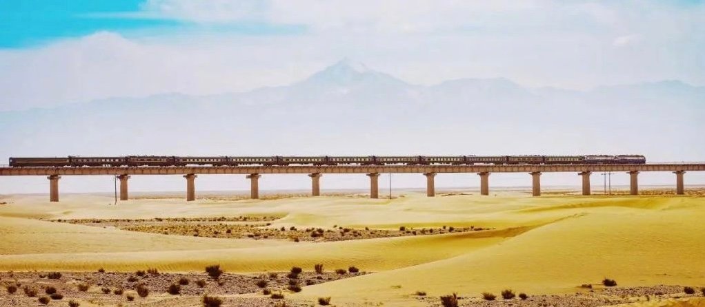 世界首个沙漠铁路环线和若铁路6月16日开通运营 