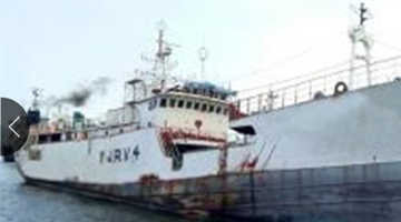 台渔船遭印尼军舰登船检查 22人被扣押