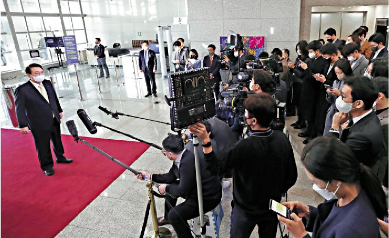 ?韩总统与媒体交恶 暂停每日记者会