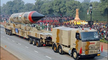 印度成功試射一枚“烈火-3”型中程彈道導彈
