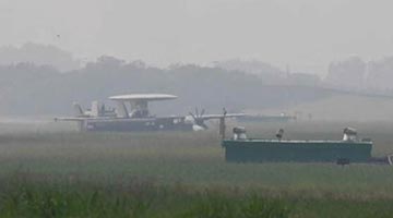 台军方：空军E-2K预警机机意外 初步研判人为因素
