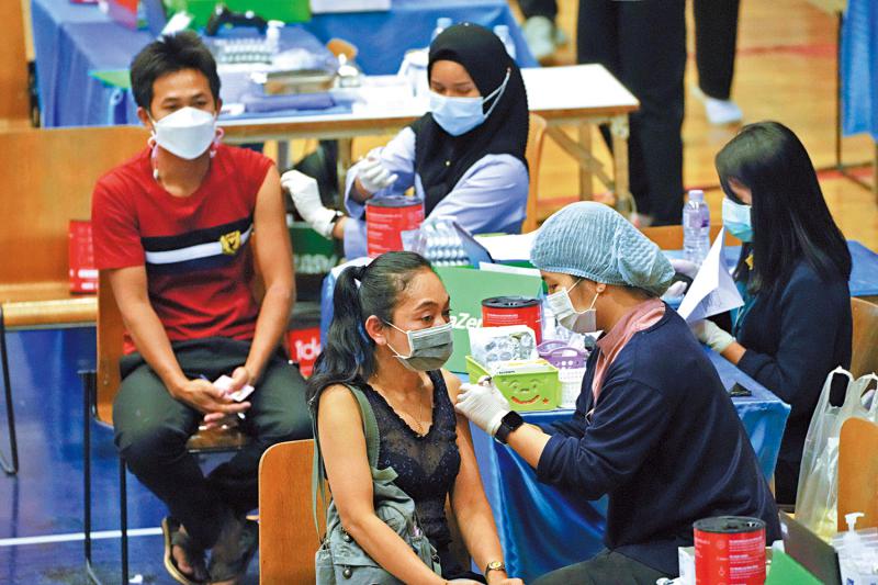 泰國擬向遊客免費接種加強劑
