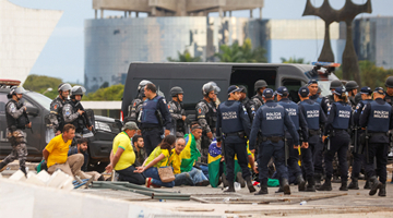 卢拉会见巴西27个州州长副州长 强调“政变绝不会发生”