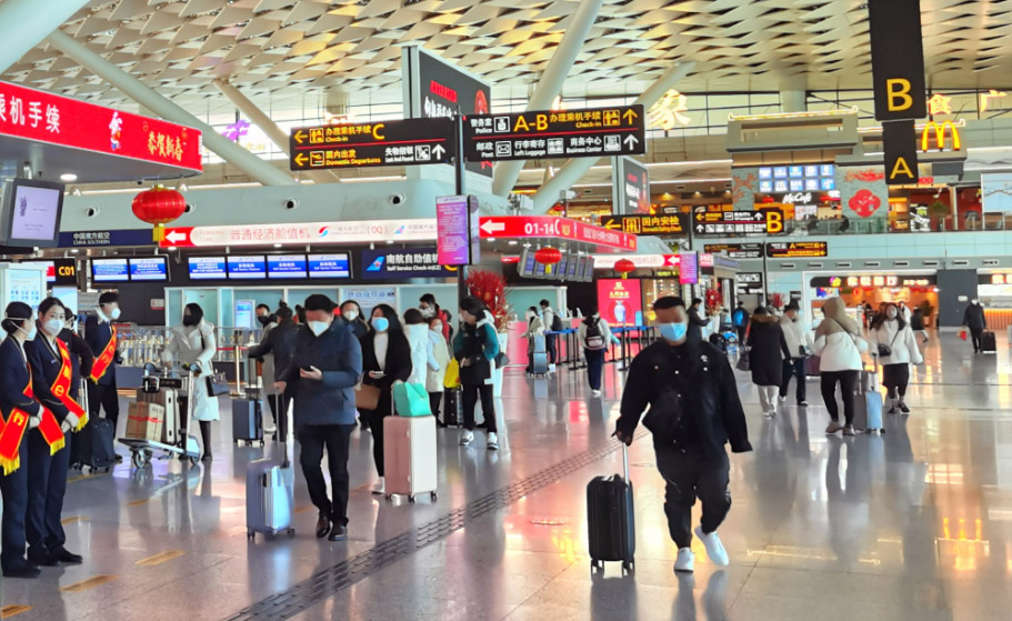 郑州机场春节假期发送旅客近40万人次