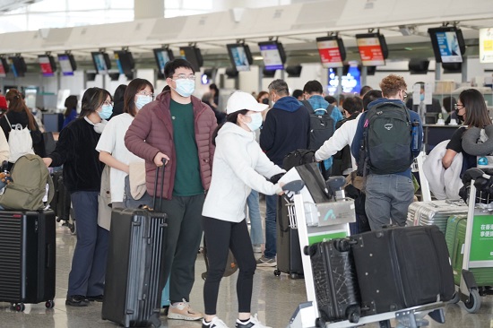 機管局：50萬免費機票3·1起派發　夏季再送8萬張予香港市民
