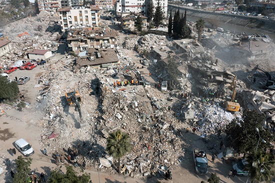土耳其地震｜逾3.7萬人死亡　兩童困約180小時生還