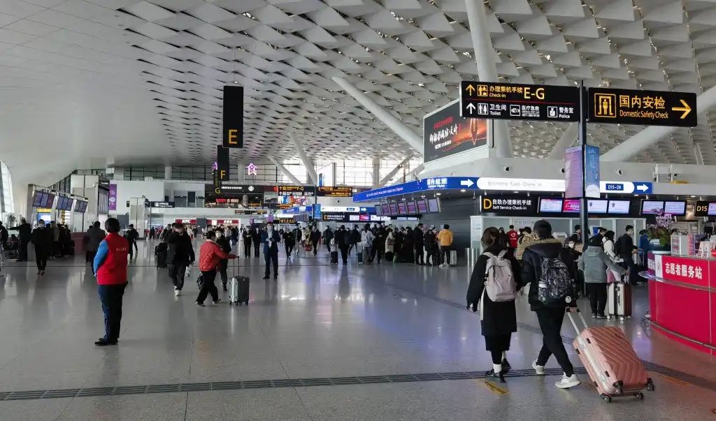 郑州机场春运发送旅客量250余万人次