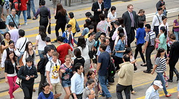 ?出生人數創新低 香港去年人口733萬