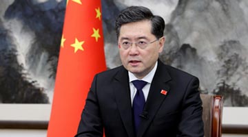 ﻿秦刚：不能搞强权政治 反对单边主义