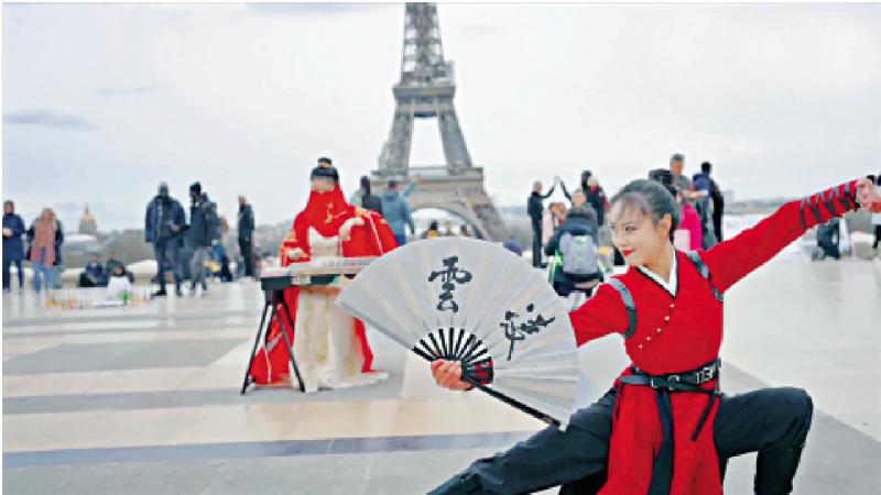 ?文化出海/“带古筝去旅行” 传递中国民乐之美