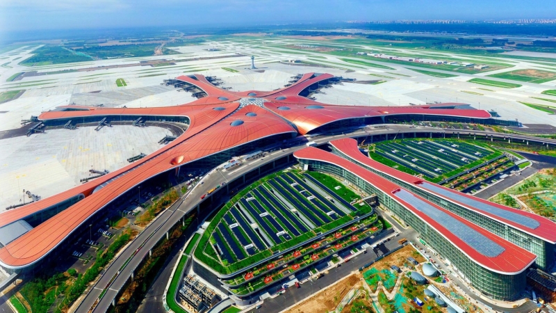 暑運客流高峰來臨 北京大興機場新開多條國際航線