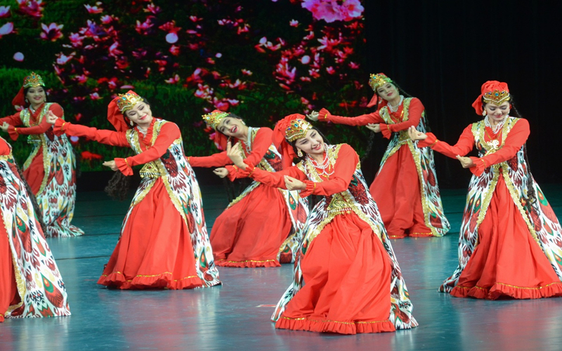 乌兹别克斯坦国家大剧院Tumor歌舞团携歌舞晚会《我们共同的家园》精彩亮相