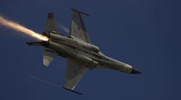台媒：台军IDF战机疑似因发动机漏油起火紧急降落
