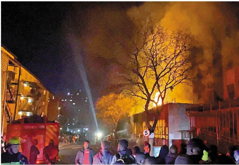 ﻿南非住宅大廈大火 逾70死