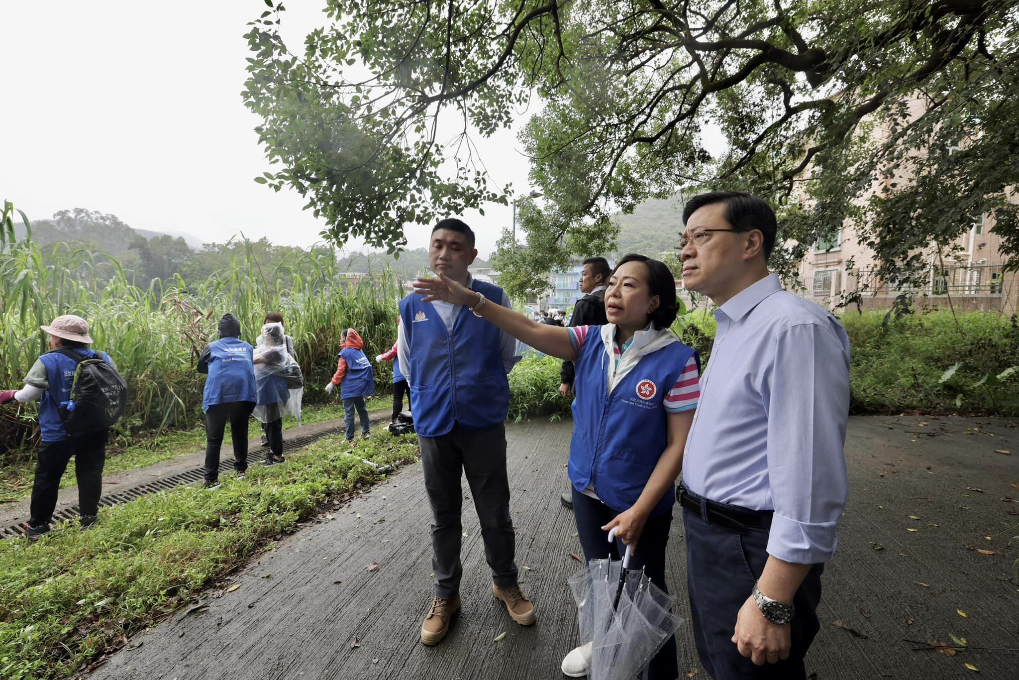 李家超：各界積極處理暴雨善後 本港有潛力成國際慈善中心