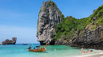 泰國決定對中國游客實施為期5個月的免簽政策