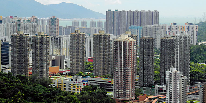 在香﻿港买楼要不吃不喝25年 楼价全球最贵