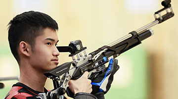 破世界紀錄！盛李豪奪得射擊男子10米氣步槍金牌