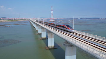 我国首条时速350公里跨海高铁开通运营
