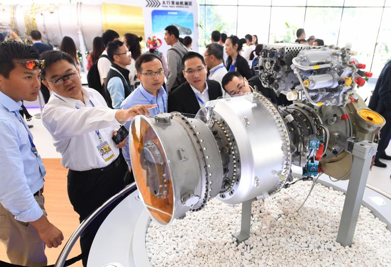 图:珠海航展上中国自主研制的涡轴发动机/ 资料图片