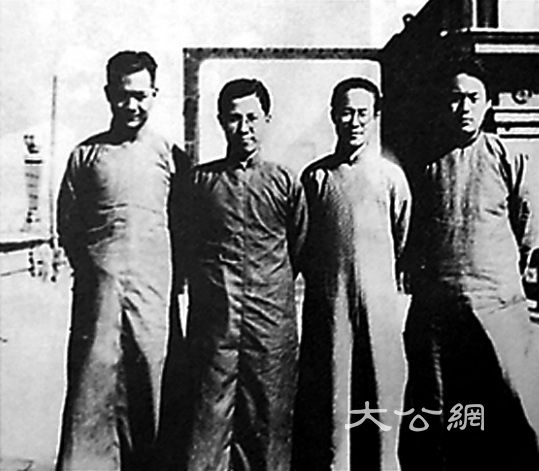 抗战时期香港的四大副刊\赵稀方
