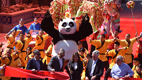 “功夫熊貓”新館亮相 點(diǎn)亮好萊塢環(huán)球影城