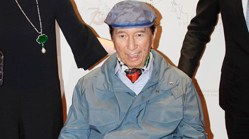 96岁澳门赌王何鸿燊正式退休 英媒回顾其发家史