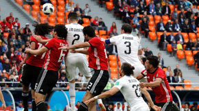 ﻿乌拉圭1:0头球破门绝杀埃及