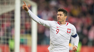 波兰巨星莱万登陆世界杯首战塞内加尔