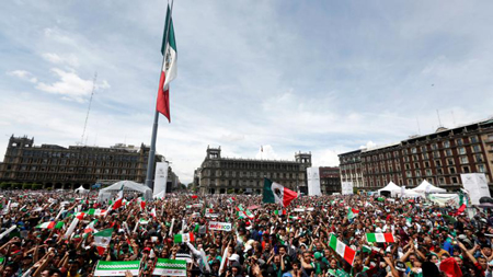 ﻿世界杯爆冷赢德 墨西哥万人狂欢引人为地震