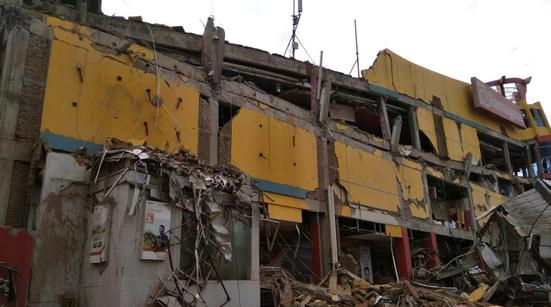 印尼28日7.7级地震及引发的海啸已造成48人死亡