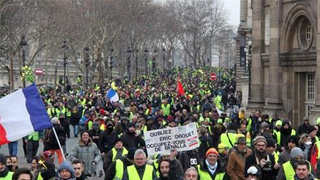 巴黎遭遇2019年首轮示威 暴力事件再现