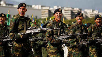 委内瑞拉总统宣布将军演击退模拟入侵者 以示军方无敌