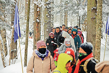 吉港啟冰雪經濟新模式 首屆長白雪馬千人穿林海奔天池