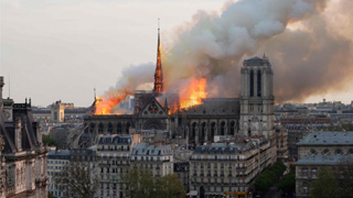 法国文化部长：巴黎圣母院重新开放不会超过五年