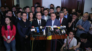 政府：不宜介入立会内部程序