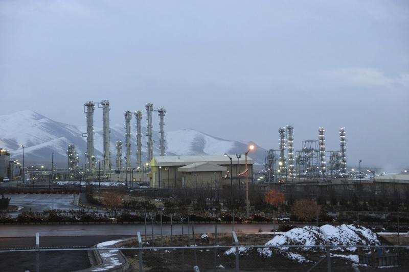 ﻿伊朗承认试射导弹 将重启重水反应堆