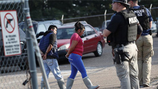 ?美國大搜捕非法移民 單日拘680人