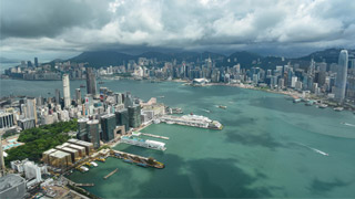 分析人士：暴力事件恶劣影响显现 拖累香港经济