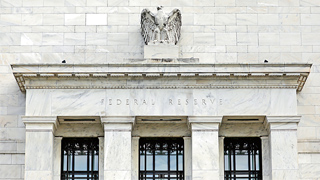美联储维持联邦基金利率不变 符合市场普遍预期