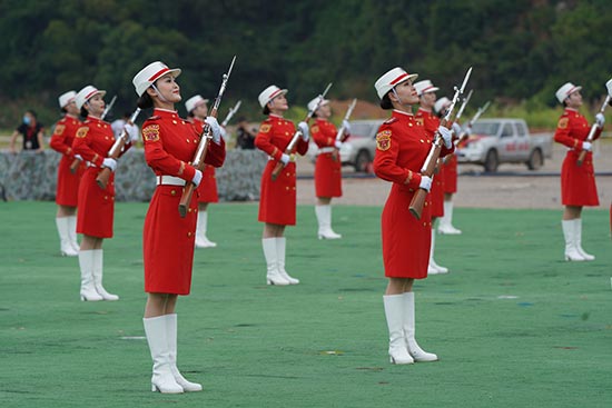 滨海女民兵图片