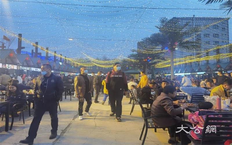 新疆各地夜市開張？逛吃逛吃，安排！