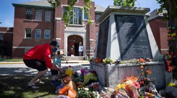 加拿大一寄宿学校再现200个儿童墓穴