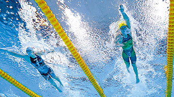 香港首枚奥运会游泳奖牌 何诗蓓摘银创历史