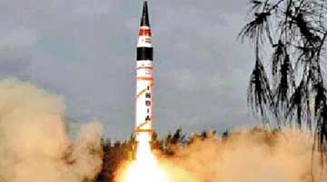 ﻿印度试射“烈火-5”弹道导弹可携带核弹头 印媒：向中国示威