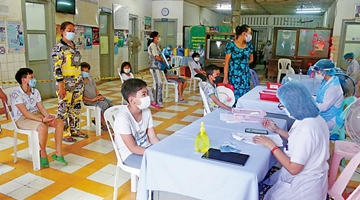多国儿童接种中国疫苗 柬埔寨家长：相信科兴的安全性