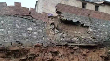 四川宜宾地震后山体滑坡 村民“多看了一眼”救了11人
