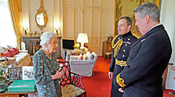 95岁英国女王确诊感染新冠 出现类似感冒轻微症状