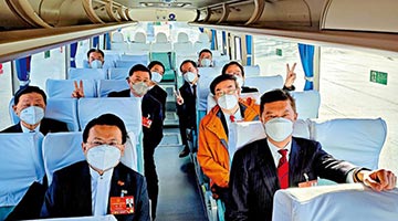 港区人大代表团 在京为港抗疫打气